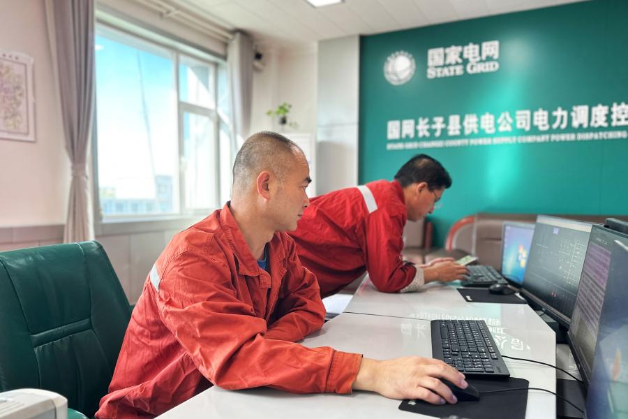 国庆我在岗：国网长子供电公司 (2).jpg