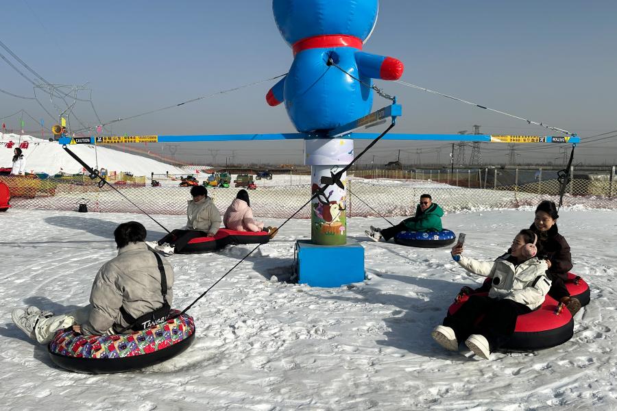 兴旺戏雪园 (1).jpg