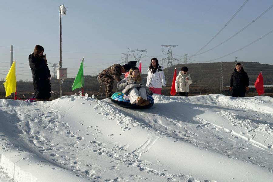 兴旺戏雪园 (4).jpg