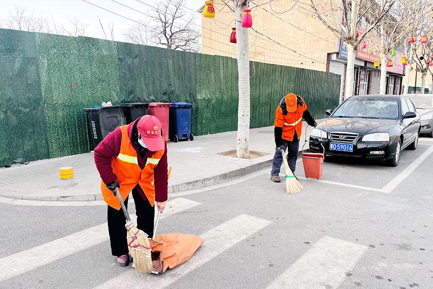 新春走基层环卫工3.jpeg