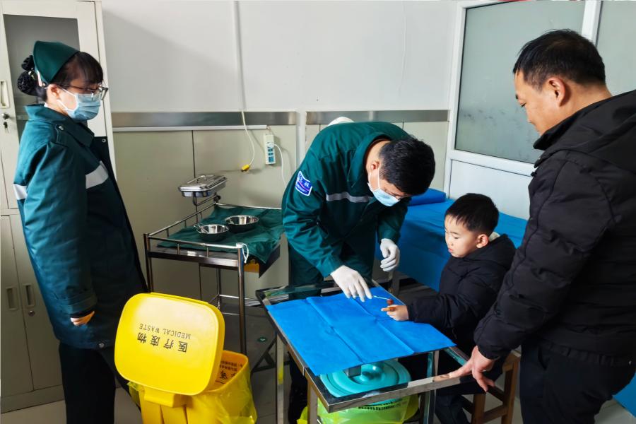 1月26日 春节我在岗丨县中医院：在岗位上过节 在坚守中奉献 (1).jpg