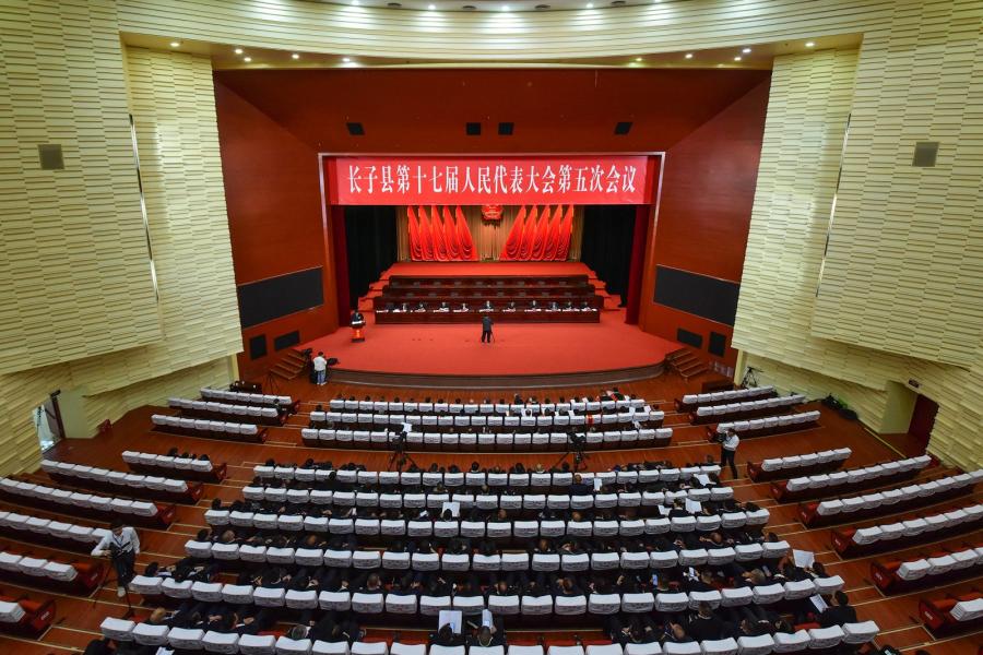 我县2024年度县人大代表建议意见提出和办理工作表彰暨2025年度代表建议意见交办会召开2.jpg