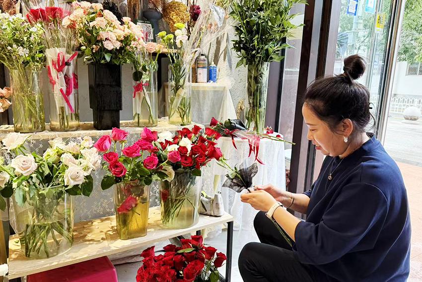 七夕佳节催热“浪漫经济” (4).jpg